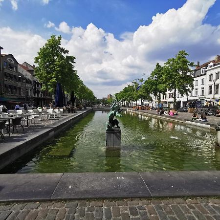 Exclusive Two-Level Apartment With Private Terrace On The Canal Brussels Exterior photo