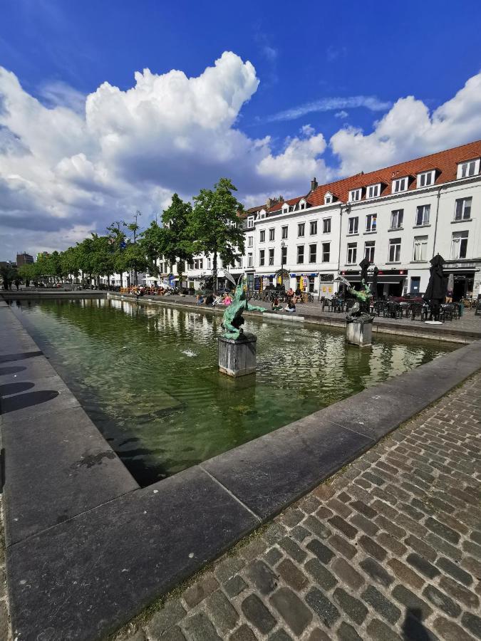 Exclusive Two-Level Apartment With Private Terrace On The Canal Brussels Exterior photo